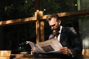 Find the sexiest ways to wear a navy suit that are appropriate for work and different ways appropriate for date night for both men and women. #fashion #fashiontips #navysuit #men #women #mensfashion #womensfashion