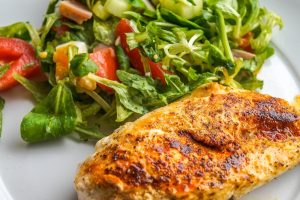 There are some incredibly quick and easy Whole30 Instant Pot chicken recipes that are tailor-made for your Whole30, weight loss success! #whole30 #instantpot #recipes | Best Whole30 Chicken Recipes | Easy Whole30 Instant Pot Recipes | Instant Pot Weight Loss Recipes