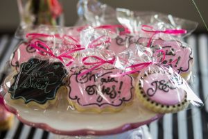 Make your bridal shower one to remember with fun bridal shower brunch games! These games are fun and work with small or large groups! Hilarious Bridal Shower Games | Unique Bridal Shower Games | Bridal Shower Games 2019 | Alternatives to Bridal Shower Games | Bridal Shower Games Pinterest | Bridal Shower Games for Large Groups | Bridal Shower Games Free